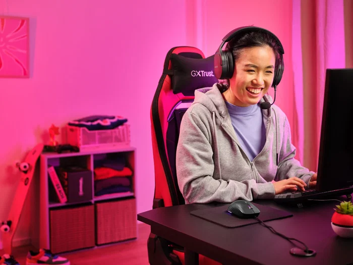 Trust Gaming GXT 925 REDEX II Ratón Gaming para Diestros, Laser 10000 DPI, 6 Botones Programables, Iluminación RGB, Cable USB 1.8m, 82g, Interruptores Kailh 80M Clics