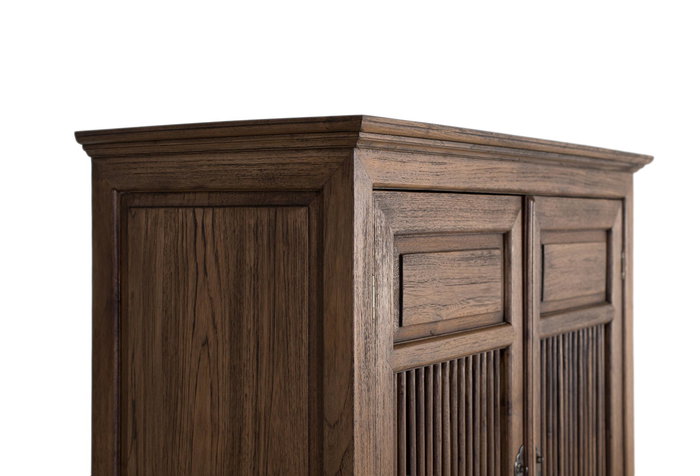 GINER Y COLOMER Armario de Madera Maciza de Teca en Color Nogal, 176 cm Alto, 4 Puertas y 3 Cajones para Dormitorio o Salón