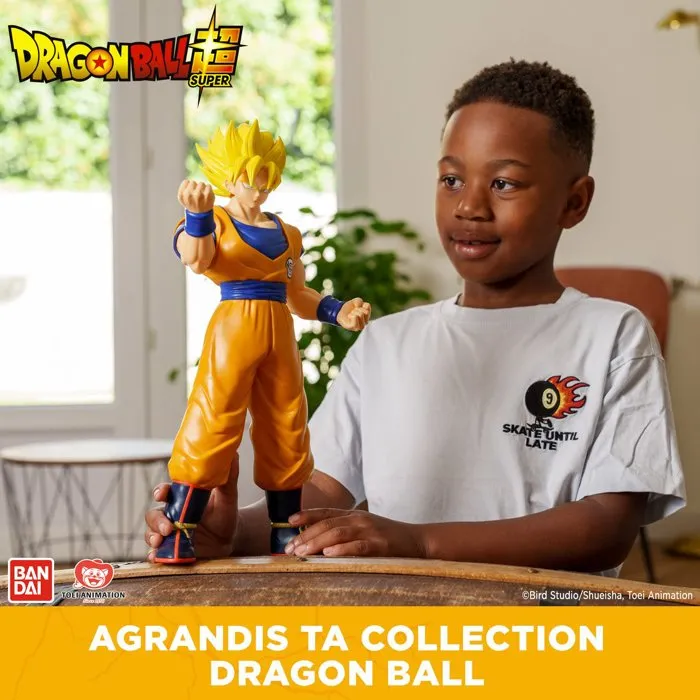 Bandai Mega Figura Super Saiyan Goku
