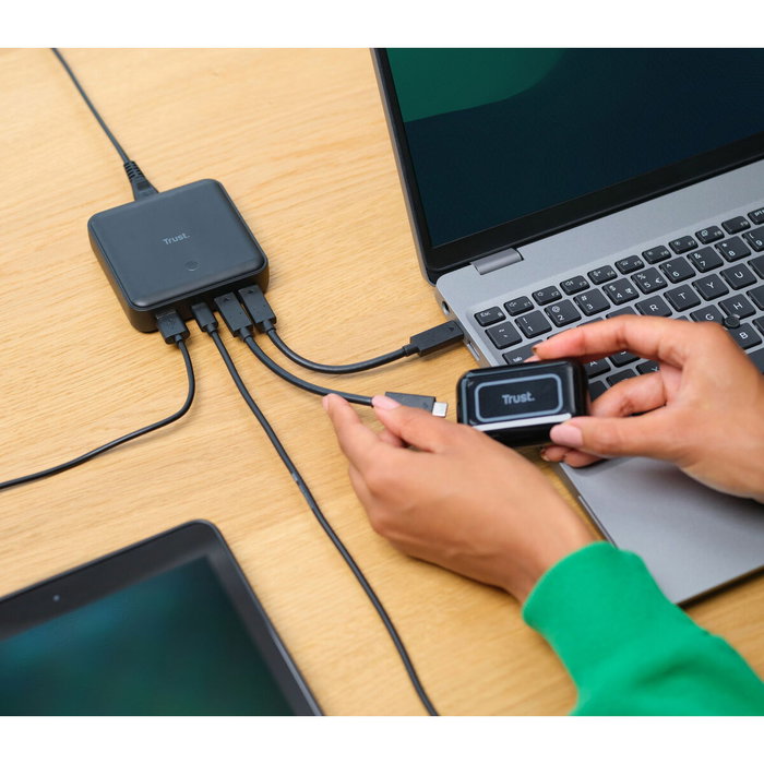 Trust Maxo Cargador de Sobremesa 100W 3xUSB-C 1xUSB-A