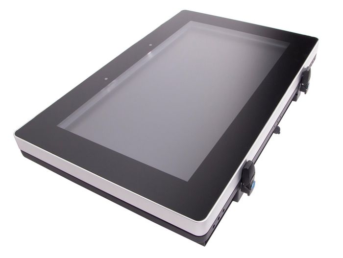 Ernitec Monitor 65" 4K UHD 24/7 a prueba de vandalismo y agua para piscinas públicas con soporte de pared exterior