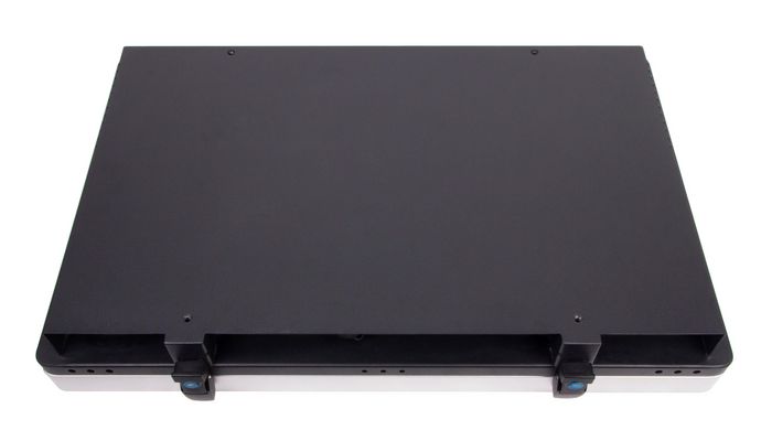 Ernitec Monitor 65" 4K UHD 24/7 a prueba de vandalismo y agua para piscinas públicas con soporte de pared exterior