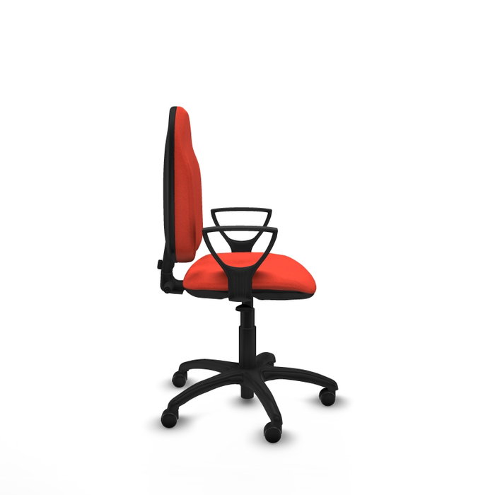 Silla de oficina Algarra con mecanismo Contacto permanente básico tapizada con Tela color Naranja oscuro. Equipada con Base poliamida negra, Brazos fijos y Ruedas autofrenantes