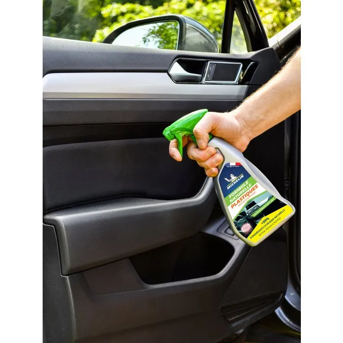 Michelin Limpiador de Plásticos Cítricos 500 ml - Restaura y Protege Superficies - Acción Duradera - Para Todo Tipo de Plásticos