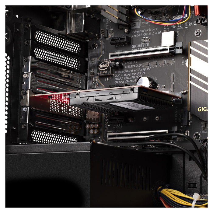 StarTech.com Adaptador U.3 a PCIe 4.0 x4 para SSD NVMe de 2,5 pulg. SFF-TA-1001 StarTech.com Adaptador U.3 a PCIe 4.0 x4 para SSD NVMe de 2,5 pulg. SFF-TA-1001