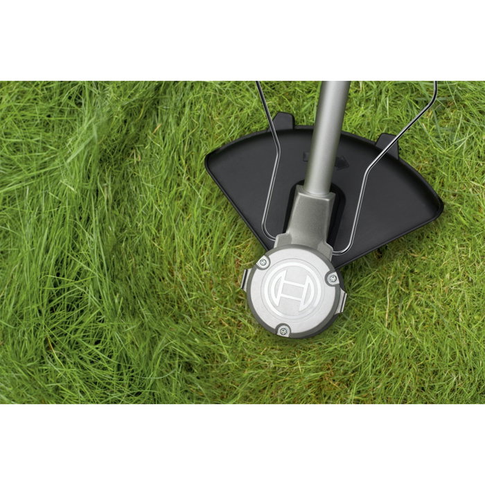Bosch AdvancedGrassCut 36V-33 Recortadora de césped con batería de 2 Ah y corte de 33 cm
