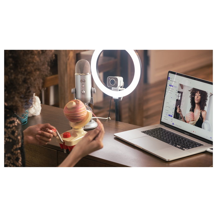 Logitech StreamCam Webcam Full HD 1080p/60fps, Blanco, con Autofoco, Micrófonos Estéreo y Clip