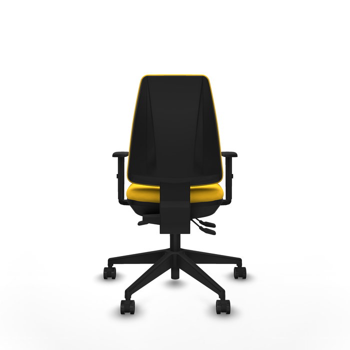 Silla de oficina Elche con mecanismo Asincro tapizada con Similpiel color Amarillo. Equipada con Base piramidal negra, Brazos 1D y Ruedas 65mm nailon