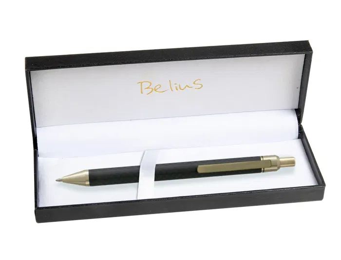 Belius Boligrafo Potsdam Negro y Dorado Cuerpo Fibra Carbon Tinta Gel Azul en Estuche
