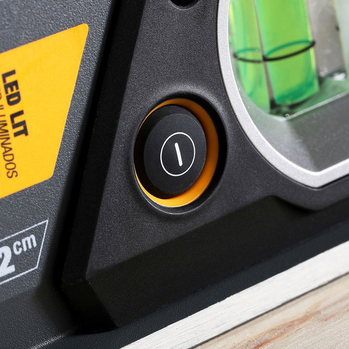 Toughbuilt TB-H2-L-M120LH-M Nivel Magnético Tubular con Burbuja Iluminada 120 cm