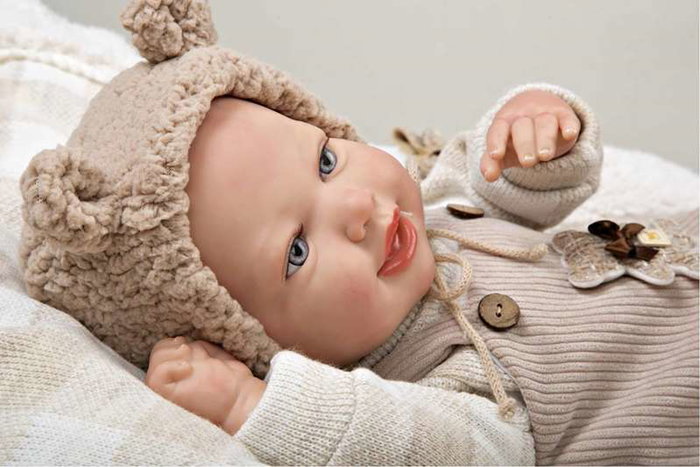 Muñecas Arias Muñeco Reborn Ruben con cojín, cuerpo blando 45 cm