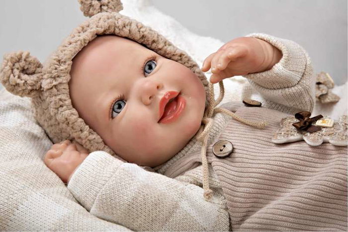 Muñecas Arias Muñeco Reborn Ruben c/cojin, Cuerpo Blando 45 cm