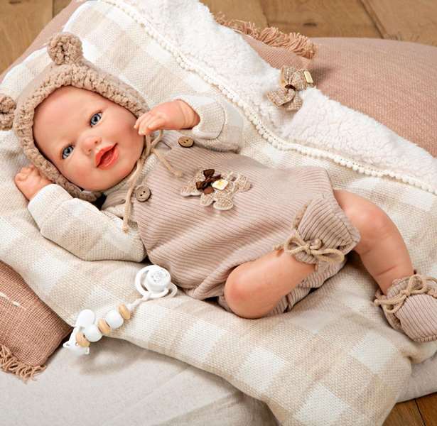 Muñecas Arias Muñeco Reborn Ruben c/cojin, Cuerpo Blando 45 cm