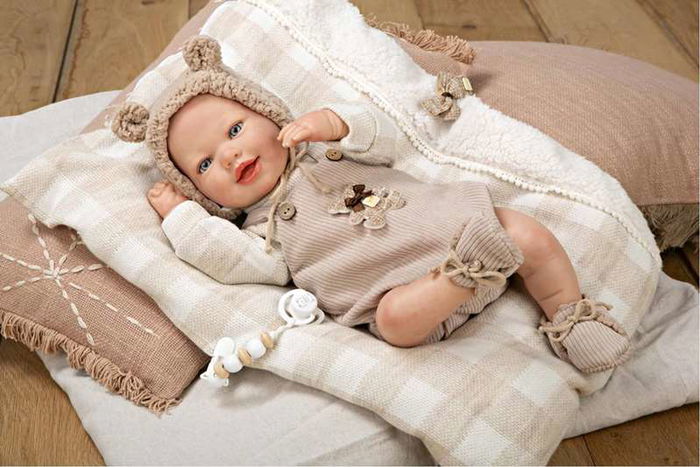 Muñecas Arias Muñeco Reborn Ruben c/cojin, Cuerpo Blando 45 cm