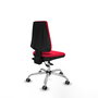 Silla de oficina Elche con mecanismo Asincro tapizada con Tela color Rojo. Equipada con Base cromada, Sin brazos y Ruedas 65 mm parqué