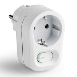 Famatel Adaptador 1 Toma 2p+t Schuko con Interruptor IP20 Blanco, Blister