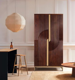 GINER Y COLOMER Mueble Bar de Madera de Mango y Metal 179 cm Alto, 2 Puertas, Color Cerezo