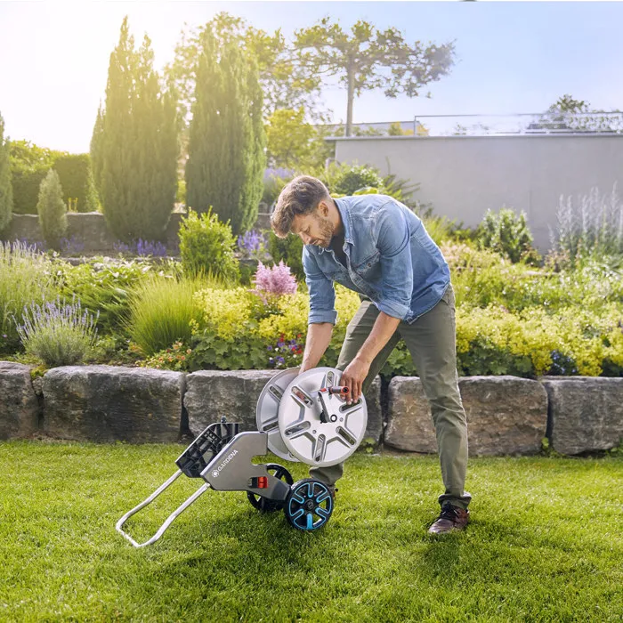 Gardena AquaRoll M Carrete de Manguera con Ruedas de Metal y Mango Telescópico (Máx. 60m) Gardena AquaRoll M Carrete de Manguera con Ruedas de Metal y Mango Telescópico (Máx. 60m)