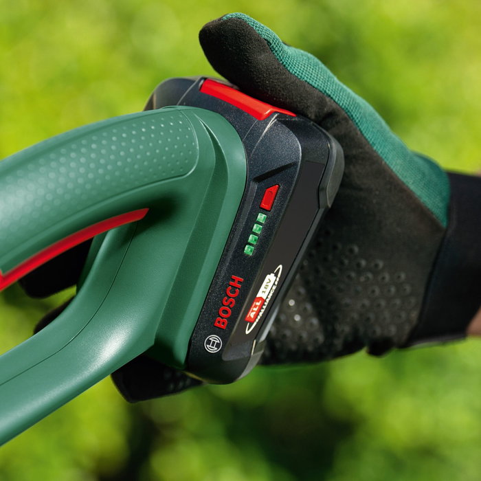 Bosch UniversalGrassCut 18V-26-500 2 en 1