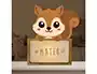 Wondee Lámpara Quitamiedos Personalizable Infantil Ardilla Madera Sostenible Luz Noche Bebé Regalo Original Wondee Lámpara Quitamiedos Personalizable Infantil Ardilla Madera Sostenible Luz Noche Bebé Regalo Original