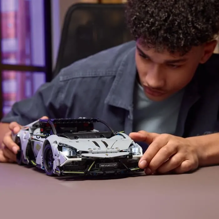LEGO 42214 Lamborghini Revuelto Supercar - Set de construcción para niños de 10 años