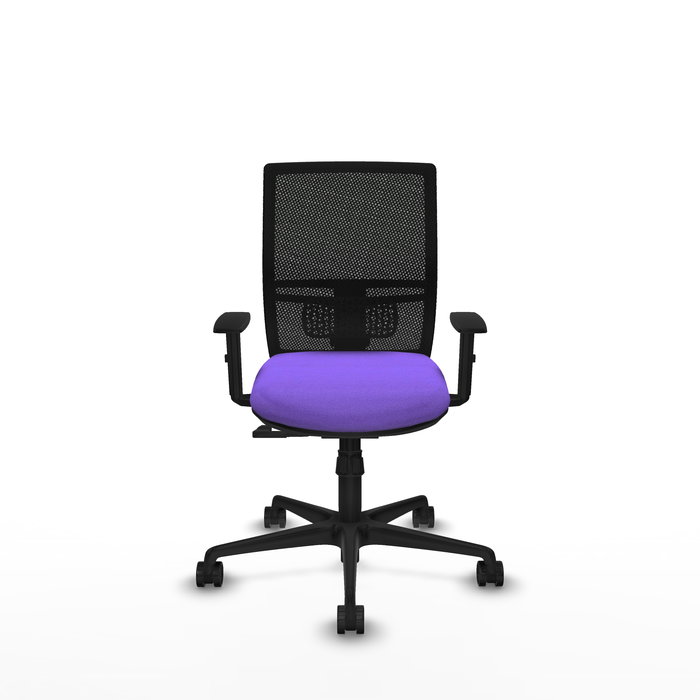 Silla de oficina Yunquera con mecanismo Sincro tapizada con Tela color Lila y malla color Negro. Equipada con lumbar 1D, Brazos 1D y Ruedas 65mm nailon