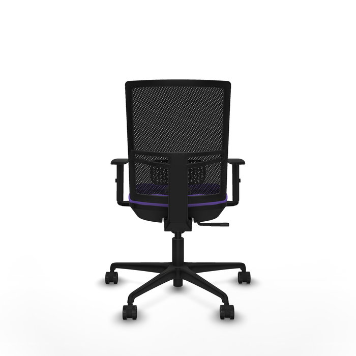 Silla de oficina Yunquera con mecanismo Sincro tapizada con Tela color Lila y malla color Negro. Equipada con lumbar 1D, Brazos 1D y Ruedas 65mm nailon