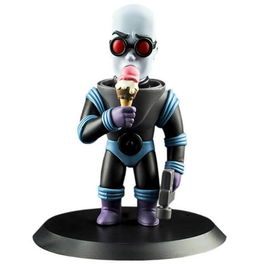 Quantum Mechanix Figura Mr. Freeze DC Comics Q-Fig Congelándose con Helado