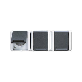 Jung Schuko-Steckdose 3-fach 8230W WG800 IP44