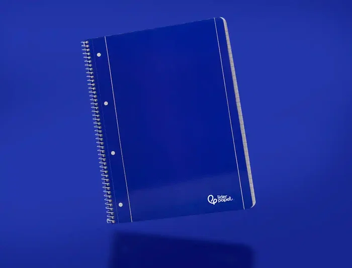 Liderpapel Cuaderno Espiral A4 Micro Serie Azul Tapa Blanda 80 Hojas Liso con Margen 4 Taladros Azul 80gr