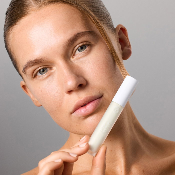 Gosh Cover Up Corrector Líquido Verde para Reducir y Neutralizar Rojeces en Todo Tipo de Piel - 7 ml