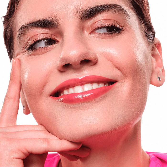 ESSENCE TINTE DE LABIOS hydra kiss #01-Blushing Nude 4 ml