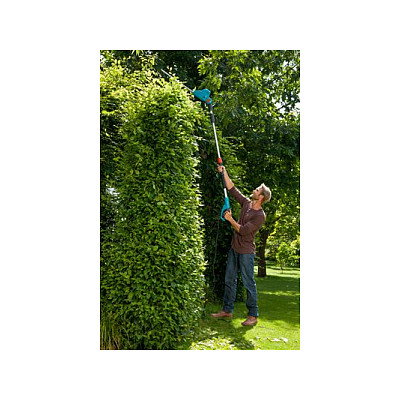 Gardena THS 500/48 Tijera de poda eléctrica telescópica 500W, cuchilla doble de 48 cm, corte hasta 2.5 cm Gardena THS 500/48 Tijera de poda eléctrica telescópica 500W, cuchilla doble de 48 cm, corte hasta 2.5 cm