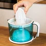 Cecotec ZitrusEasy Basic Exprimidor Eléctrico con Brazo de 40W, Capacidad 1 Litro para Naranjas y Cítricos, Transparente Turquesa y Blanco
