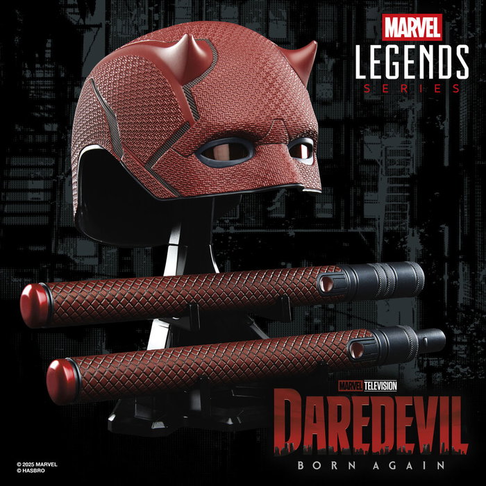 Hasbro Marvel Legends Mascara Premium Daredevil Born Again Escala 1:1 con Baston