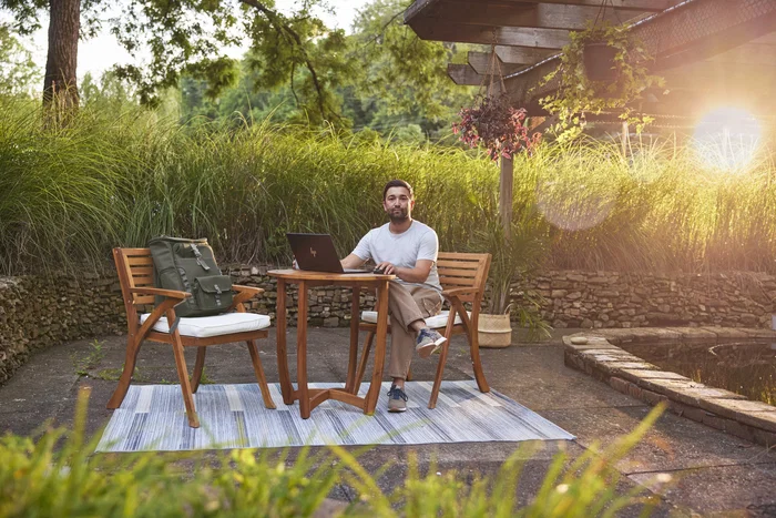 HP Mochila Modular para Portátil 9J4C1AA, 15.6 Pulgadas (39.6 cm) - Convertible en Funda y Bolsa, 27L, Resistente al Agua, Verde y Gris