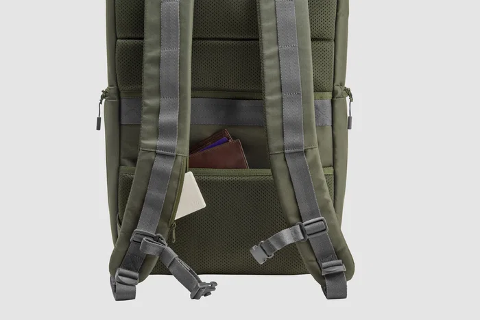 HP Mochila Modular para Portátil 9J4C1AA, 15.6 Pulgadas (39.6 cm) - Convertible en Funda y Bolsa, 27L, Resistente al Agua, Verde y Gris