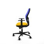 Silla de oficina Jorquera con mecanismo Sincro tapizada con Tela color Amarillo y malla color Azul. Equipada con lumbar 1D, Brazos 1D y Ruedas 65mm nailon