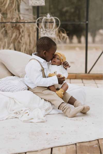 Muñecas Arias Muñeca Reborn 45 cm Rafael con Saco Portabebé Español