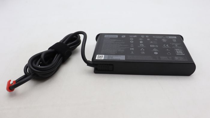Lenovo 135W USB-C AC Adaptador de Carga con Voltajes Múltiples (20V, 15V, 9V, 5V) para Dispositivos Lenovo