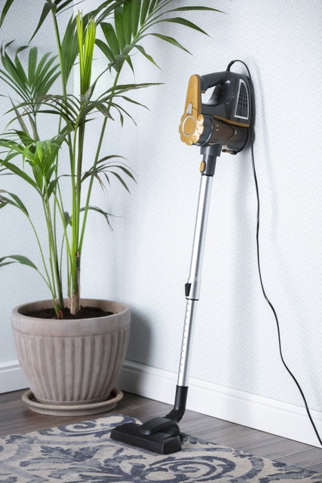 Adler Aspiradora escoba AD 7036 con cable, sin bolsa, 800 W Adler Aspiradora escoba AD 7036 con cable, sin bolsa, 800 W