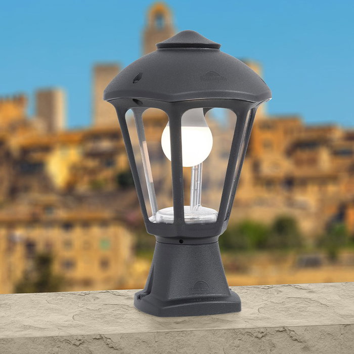 Fumagalli Farol Sobremuro Disma/Giampy Negro con Cristal Transparente, Casquillo E27, IP55, Ø210 x 330 mm Fumagalli Farol Sobremuro Disma/Giampy Negro con Cristal Transparente, Casquillo E27, IP55, Ø210 x 330 mm