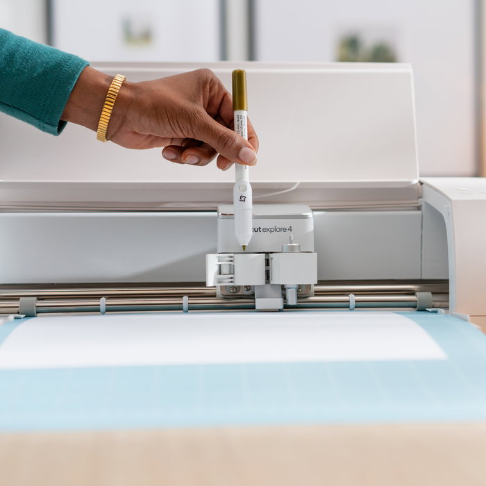 Cricut Bolígrafos de Punta Fina Gama Ultimate, 0.4 mm, Pack de 30 unidades + Adaptador