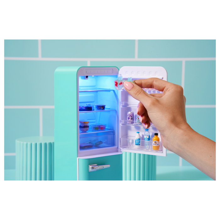 ZURU Mini Brands 77673 - Mini Minis Fill the Fridge Playset con Iluminación para niños de 8 años en adelante, Multicolor