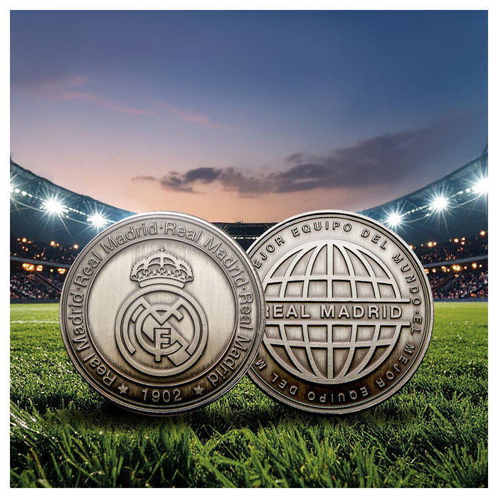REAL MADRID Moneda Oficial 'El Mejor Equipo del Mundo' en Níquel Antiguo - Colección Zamak con Cápsula Acrílica y Caja - Artículo de Colección