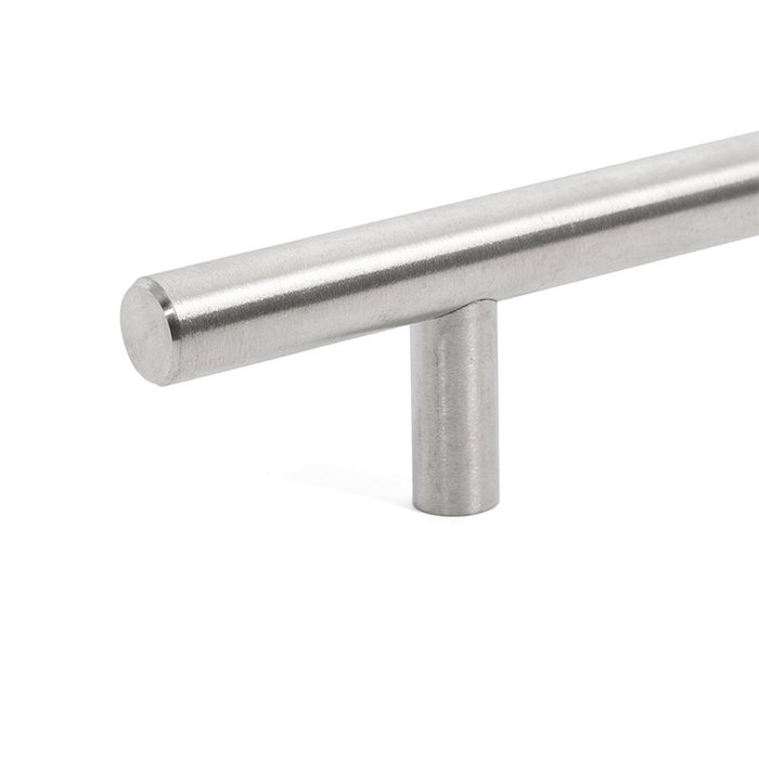 HERRAJES ALK Tirador Pireo de acero inoxidable, distancia 448 mm HERRAJES ALK Tirador Pireo de acero inoxidable, distancia 448 mm