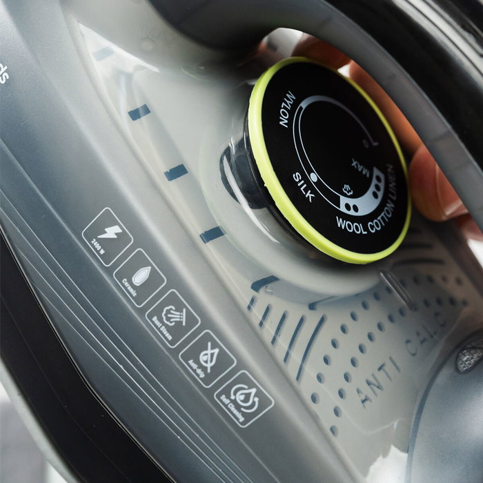 Plancha de Vapor Sin Cable 2 en 1 Stiron InnovaGoods 2400 W 20-30 g/min Plancha de Vapor Sin Cable 2 en 1 Stiron InnovaGoods 2400 W 20-30 g/min