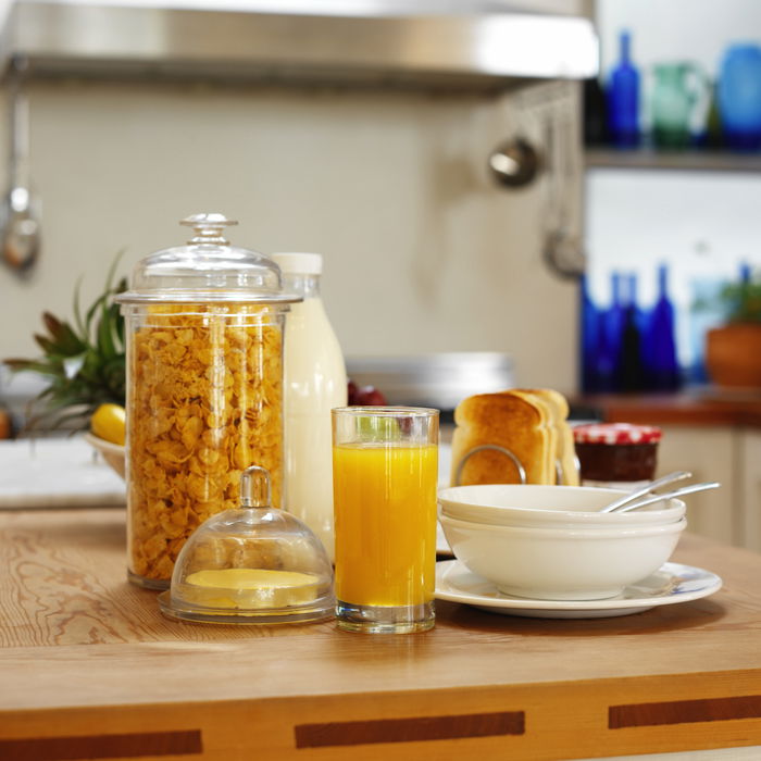 Basic Home Tostadora Blanca, 2 Ranuras, 700W, Medidas: 20.5 x 11.5 x 16 cm (4 Unidades)