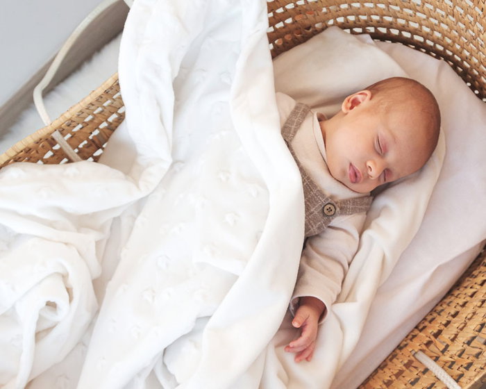 KioKids Manta para Bebé Blanco con Estrellas en Relieve