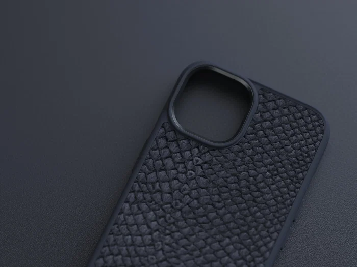 Njord byELEMENTS iPhone 14 (15.5 cm / 6.1") Funda MagSafe con Piel de Salmón - Negro - Protección contra Caídas hasta 2 m, Compatible con Carga Inalámbrica